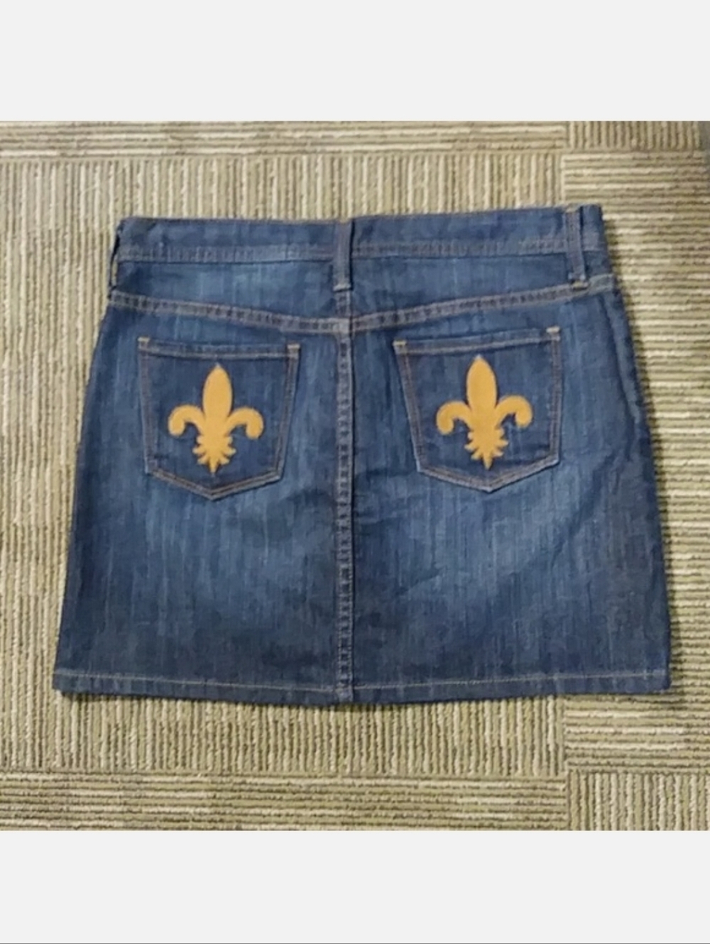 Adorable Classic Petite Fitting GAP Denim Skirt Size 4 NWOT Fleur de Lis